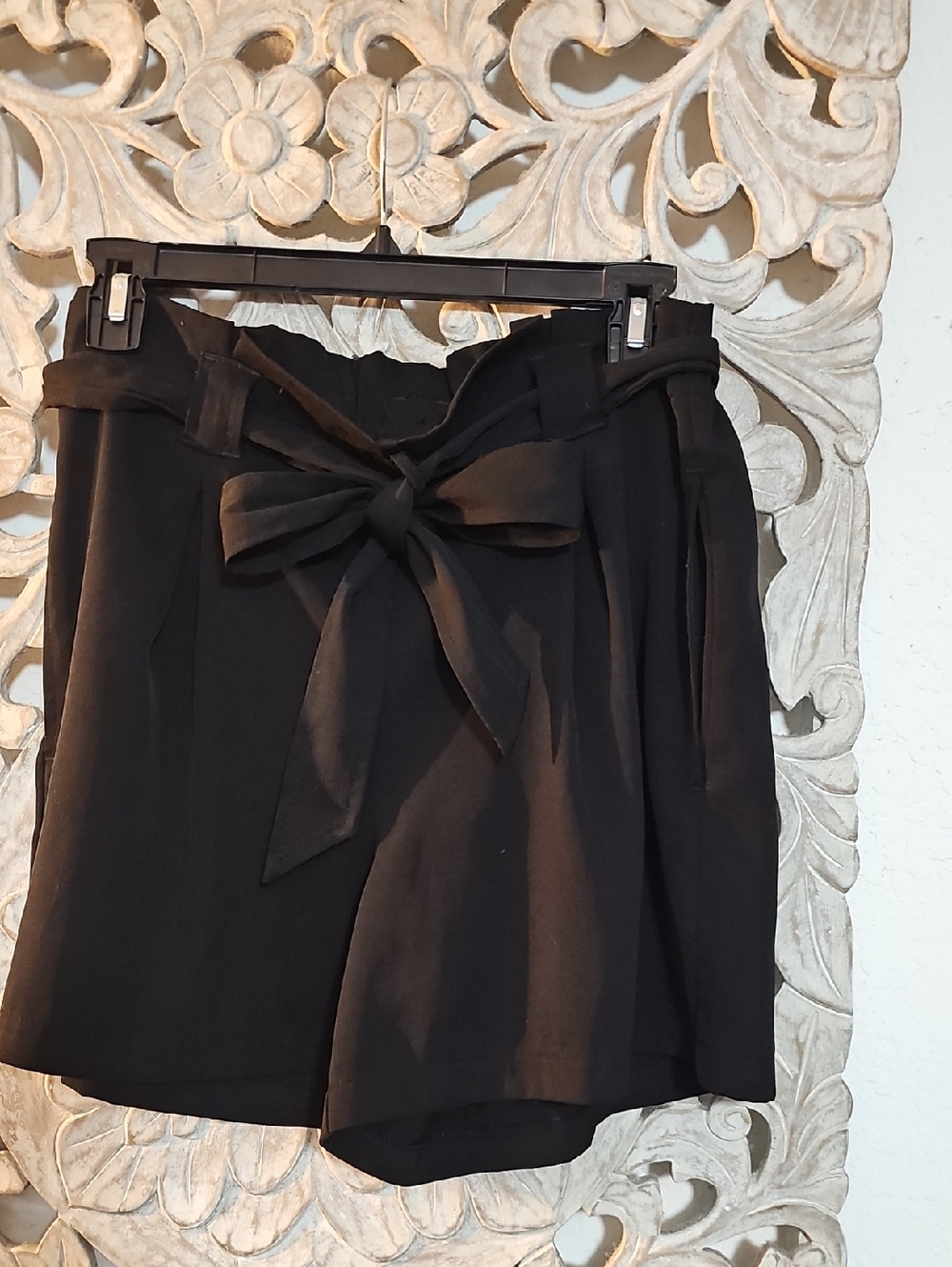 Max Studio Black Tie-Front High Waist Shorts